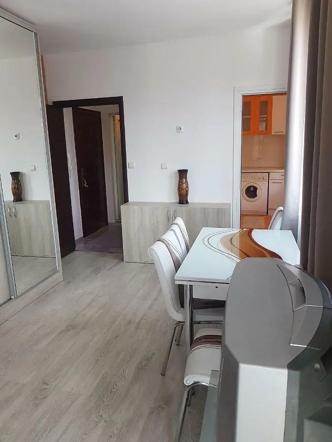 Apartamento Ул. Фьодор Успенски Д. 6