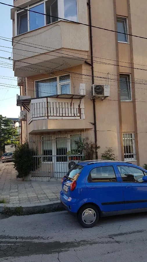 Ул. Фьодор Успенски Д. 6